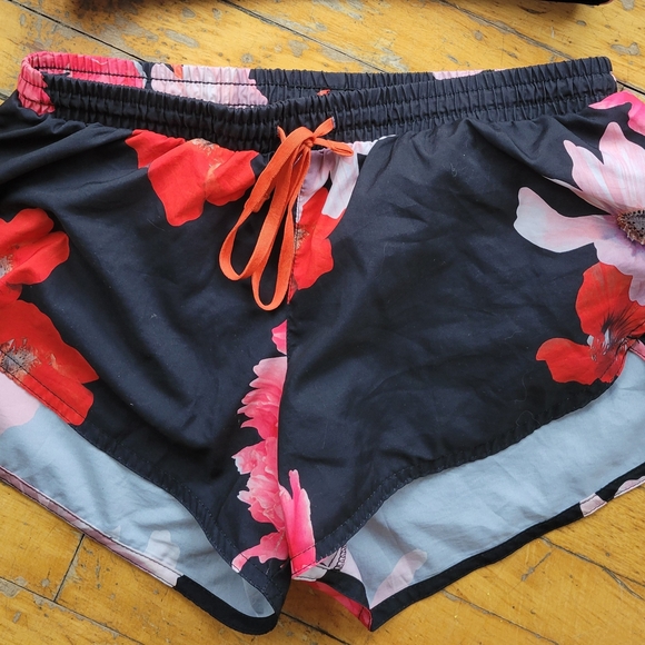 Old Navy Pants - Old Navy Black Floral Women's Athletic Shorts
